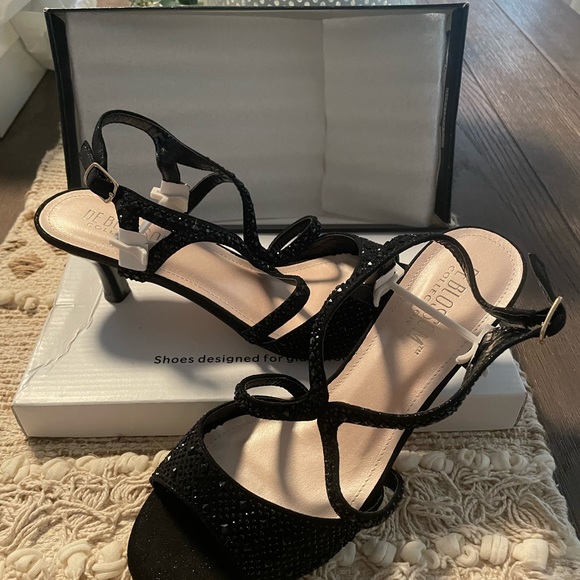 Heels - Picture 4 of 5